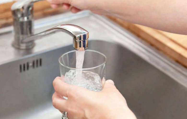 Furnizarea apei în Prahova se va relua progresiv, după ce analizele Direcției Sanitare vor confirma parametrii de calitate